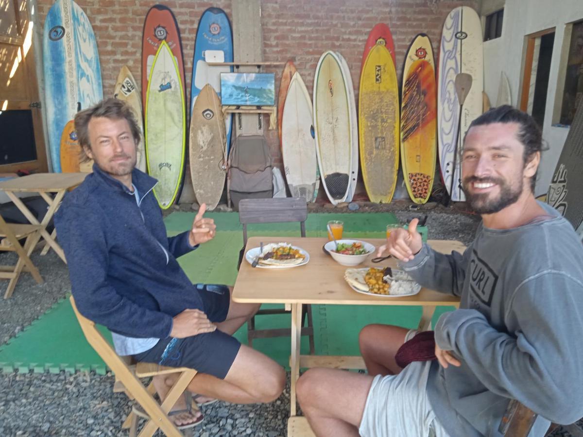 Chicama Surf Camp Hotel Puerto Chicama Bagian luar foto